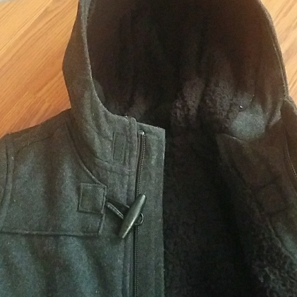 👦🏻Old Navy Toddler's Pea Coat - Picture 5 of 7